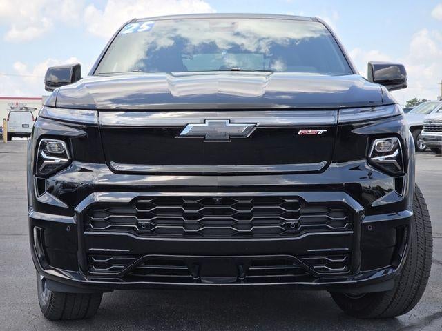 2025 Chevrolet Silverado EV RST