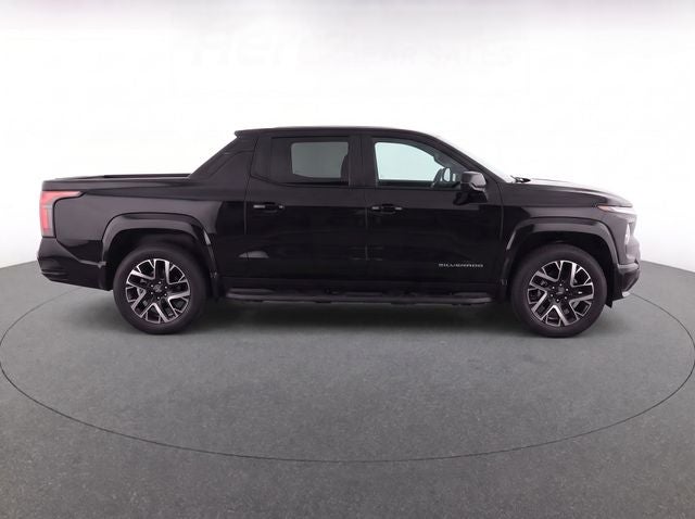 2025 Chevrolet Silverado EV RST
