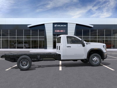 2025 GMC Sierra 3500 HD Chassis Cab Pro