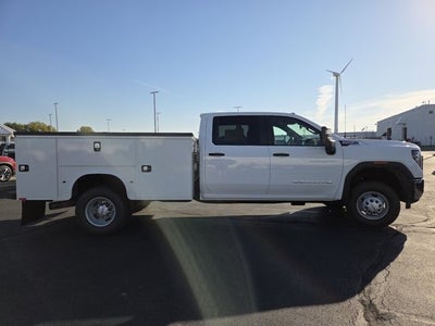 2025 GMC Sierra 3500 HD Chassis Cab Pro