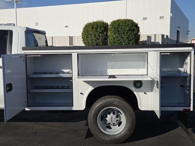 2025 GMC Sierra 3500 HD Chassis Cab Pro