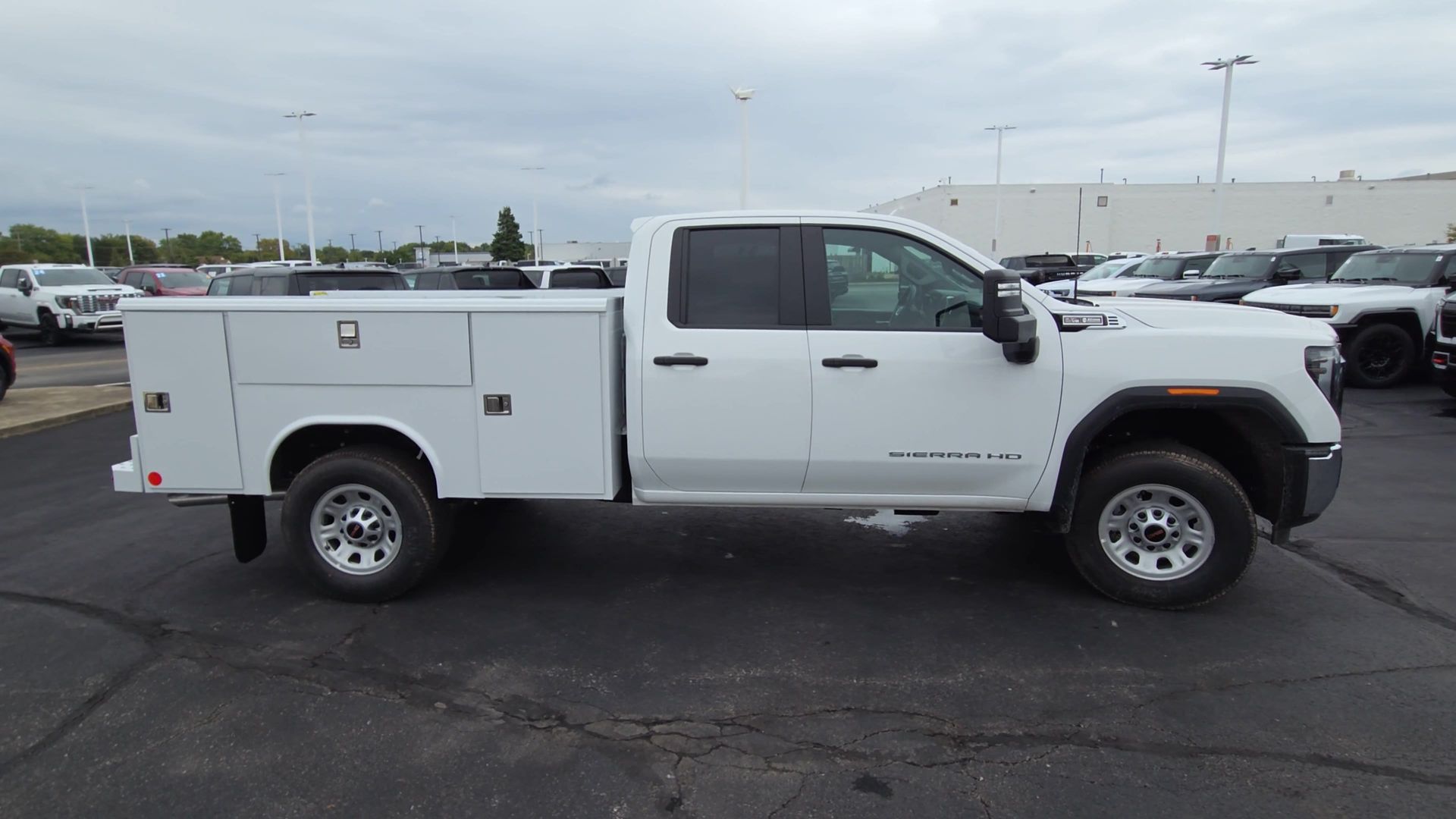 2025 GMC Sierra 3500 HD Pro