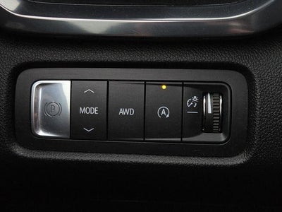 2025 GMC Acadia AT4