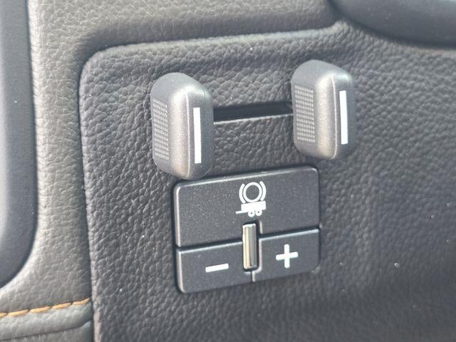 2022 GMC Canyon AT4 w/Leather
