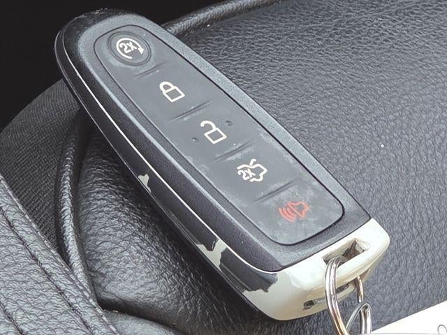 2012 Lincoln MKX Base