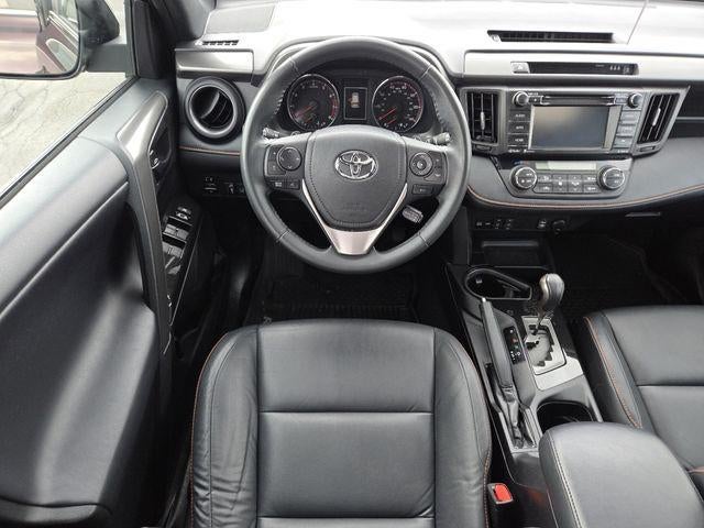 2017 Toyota RAV4 SE