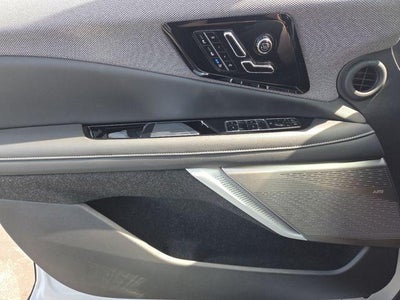 2025 Cadillac OPTIQ Luxury 2