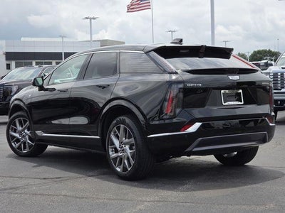 2025 Cadillac OPTIQ Luxury 2