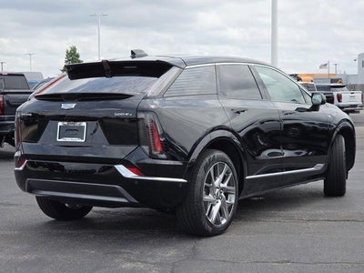 2025 Cadillac OPTIQ Luxury 2
