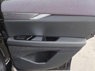 2025 Cadillac OPTIQ Luxury 2