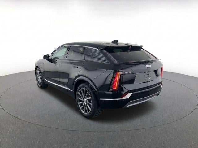2025 Cadillac OPTIQ Luxury 2