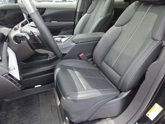 2025 Cadillac OPTIQ Luxury 2