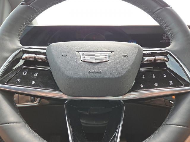 2025 Cadillac OPTIQ Luxury 2