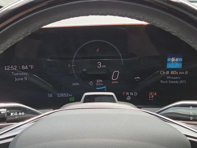 2025 Cadillac OPTIQ Luxury 2