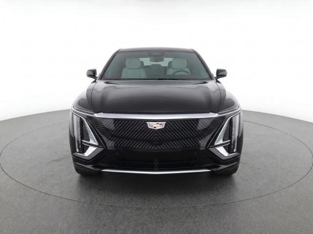2025 Cadillac OPTIQ Luxury 2