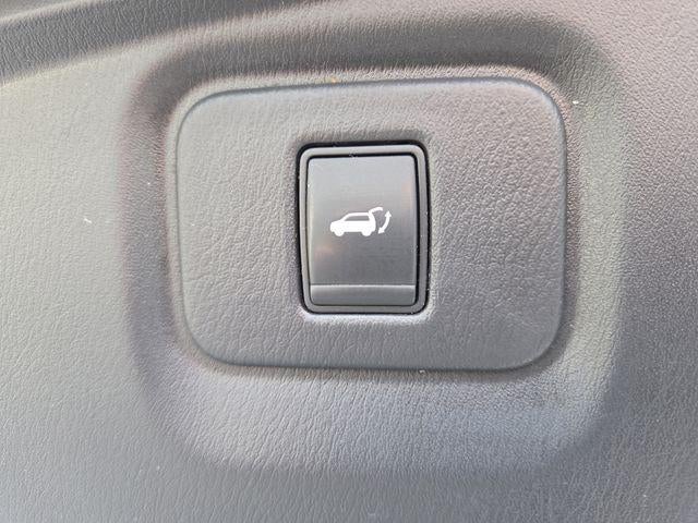 2016 Nissan Pathfinder SL