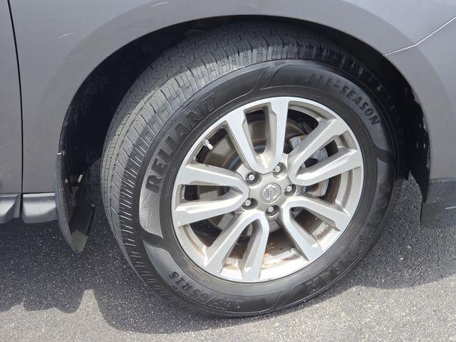 2016 Nissan Pathfinder SL