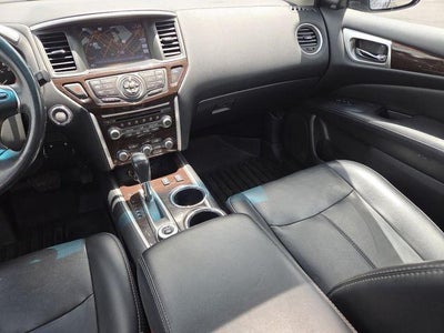 2016 Nissan Pathfinder SL