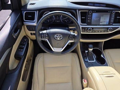 2016 Toyota Highlander XLE V6