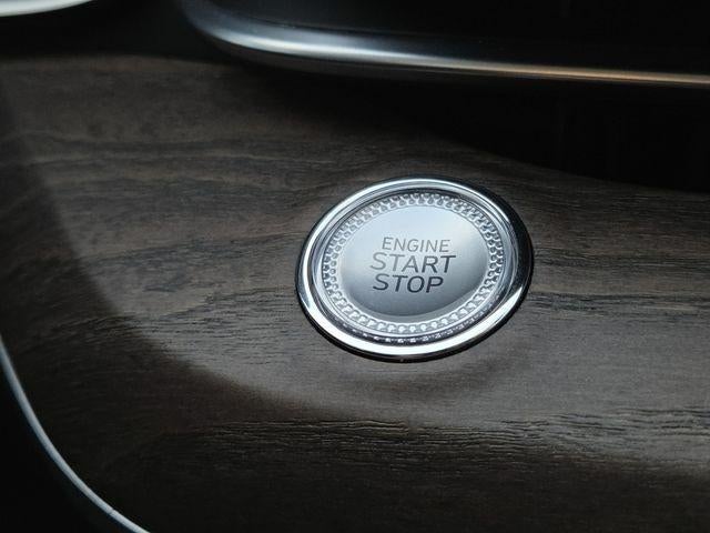 2021 Genesis G80 Base