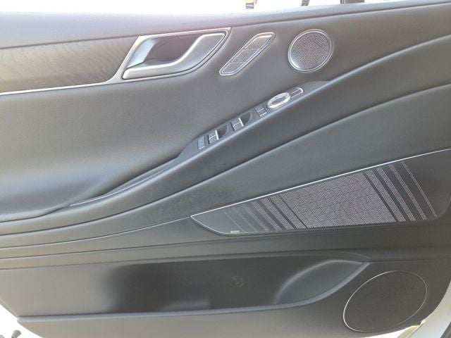 2021 Genesis G80 Base