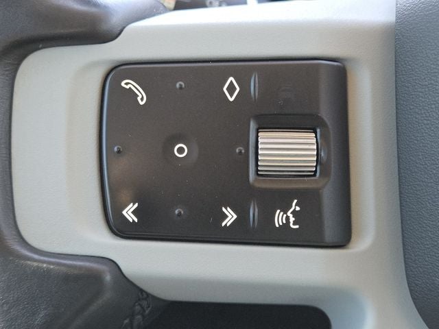 2021 Land Rover Defender SE