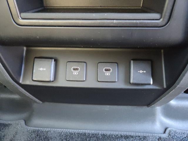 2021 Land Rover Defender SE