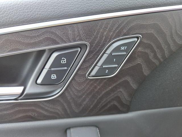 2023 Audi Q8 55 Premium Plus