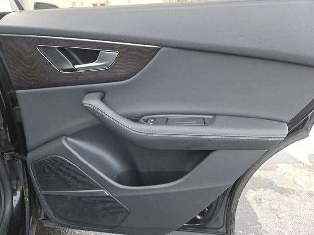 2023 Audi Q8 55 Premium Plus