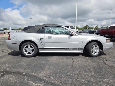 2003 Ford Mustang V6