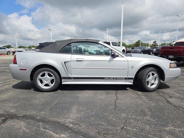 2003 Ford Mustang V6