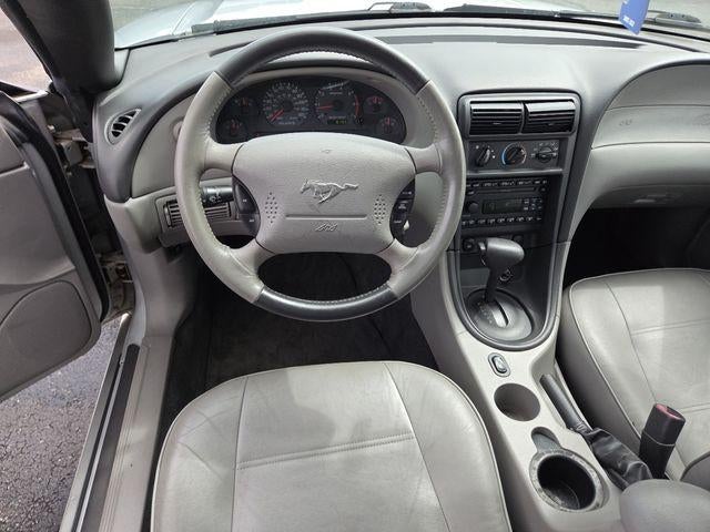 2003 Ford Mustang V6