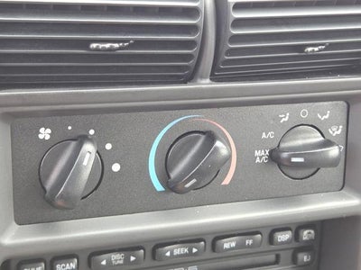 2003 Ford Mustang V6