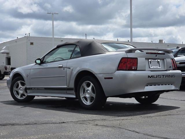 2003 Ford Mustang V6