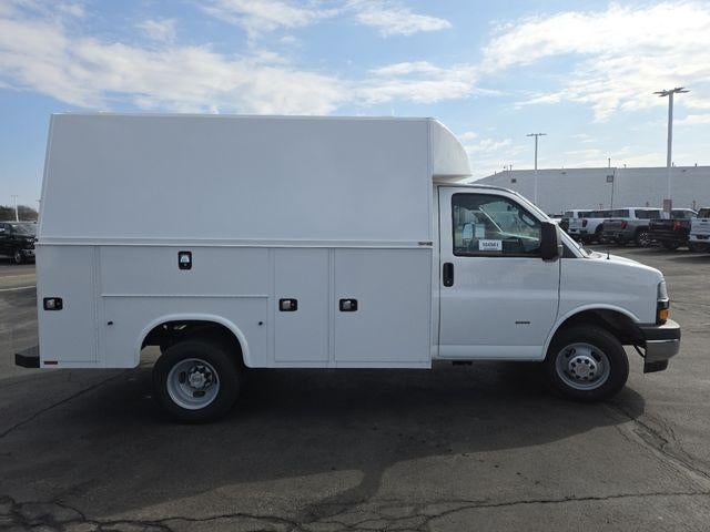 2025 Chevrolet Express Cutaway 3500 Work Van