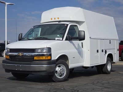 2025 Chevrolet Express Cutaway 3500 Work Van