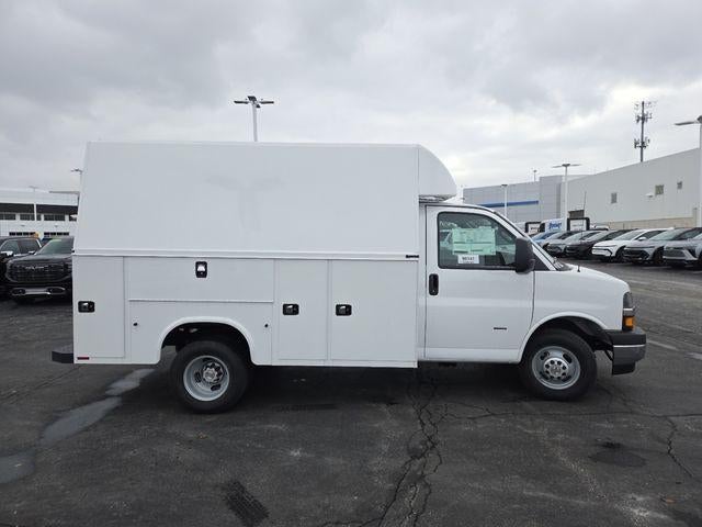 2025 Chevrolet Express Cutaway 3500 Work Van