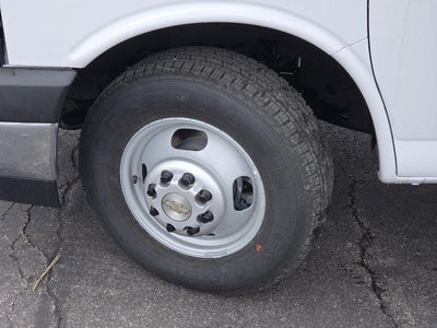 2025 Chevrolet Express Cutaway 3500 Work Van