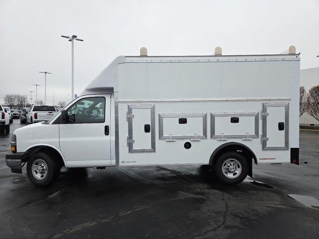2026 Chevrolet Express Cutaway 3500 Work Van