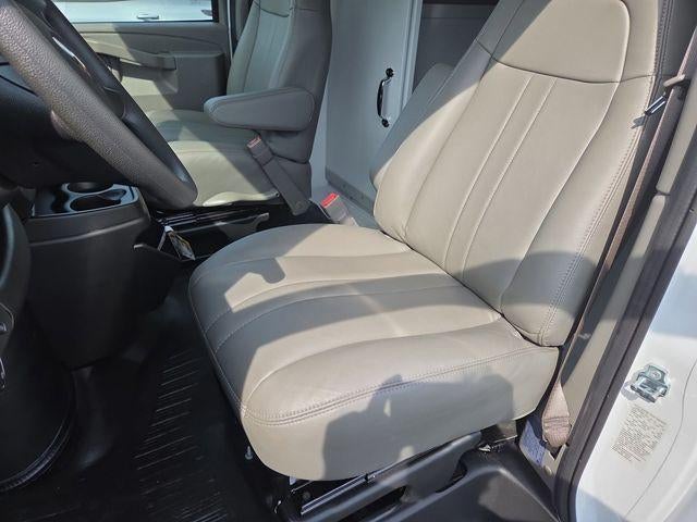 2025 Chevrolet Express Cutaway 3500 Work Van