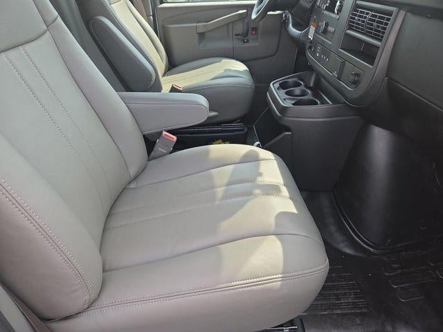 2025 Chevrolet Express Cutaway 3500 Work Van