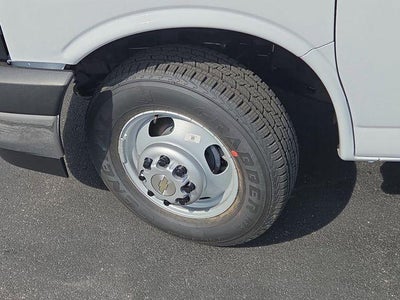 2025 Chevrolet Express Cutaway 3500 Work Van