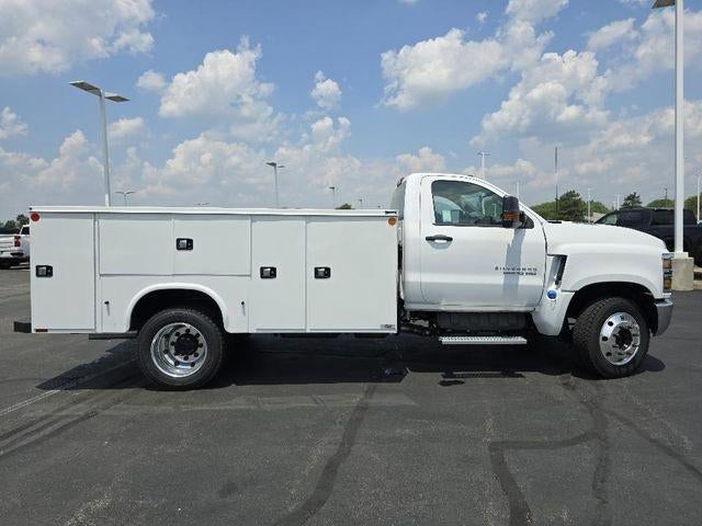 2024 Chevrolet Silverado 5500 HD Work Truck