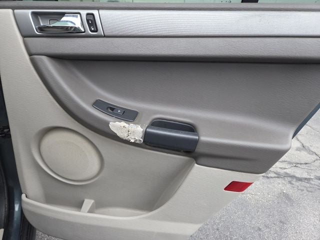 2005 Chrysler Pacifica Base