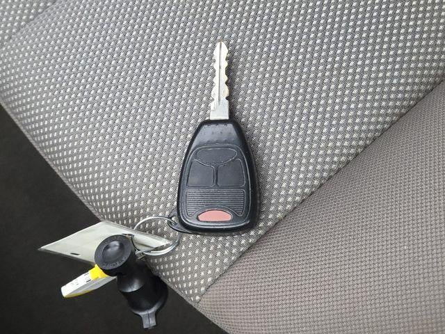 2005 Chrysler Pacifica Base