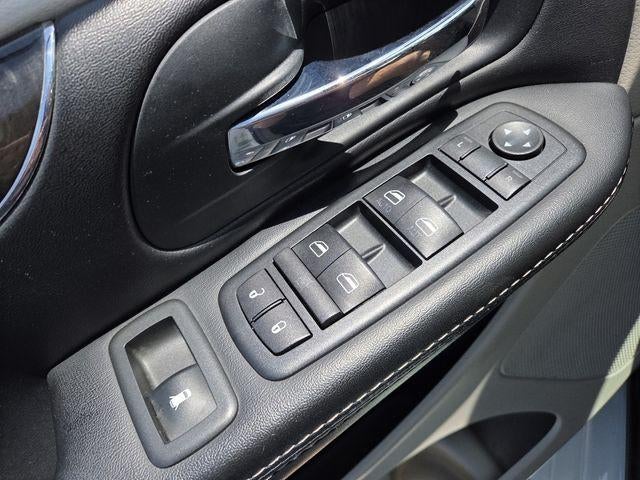 2015 Chrysler Town & Country Touring-L