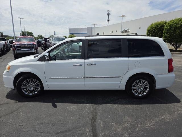 2015 Chrysler Town & Country Touring-L