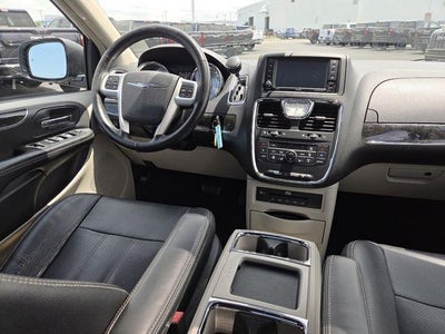 2015 Chrysler Town & Country Touring-L