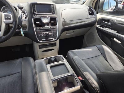 2015 Chrysler Town & Country Touring-L