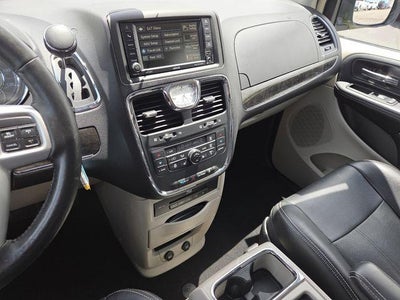 2015 Chrysler Town & Country Touring-L